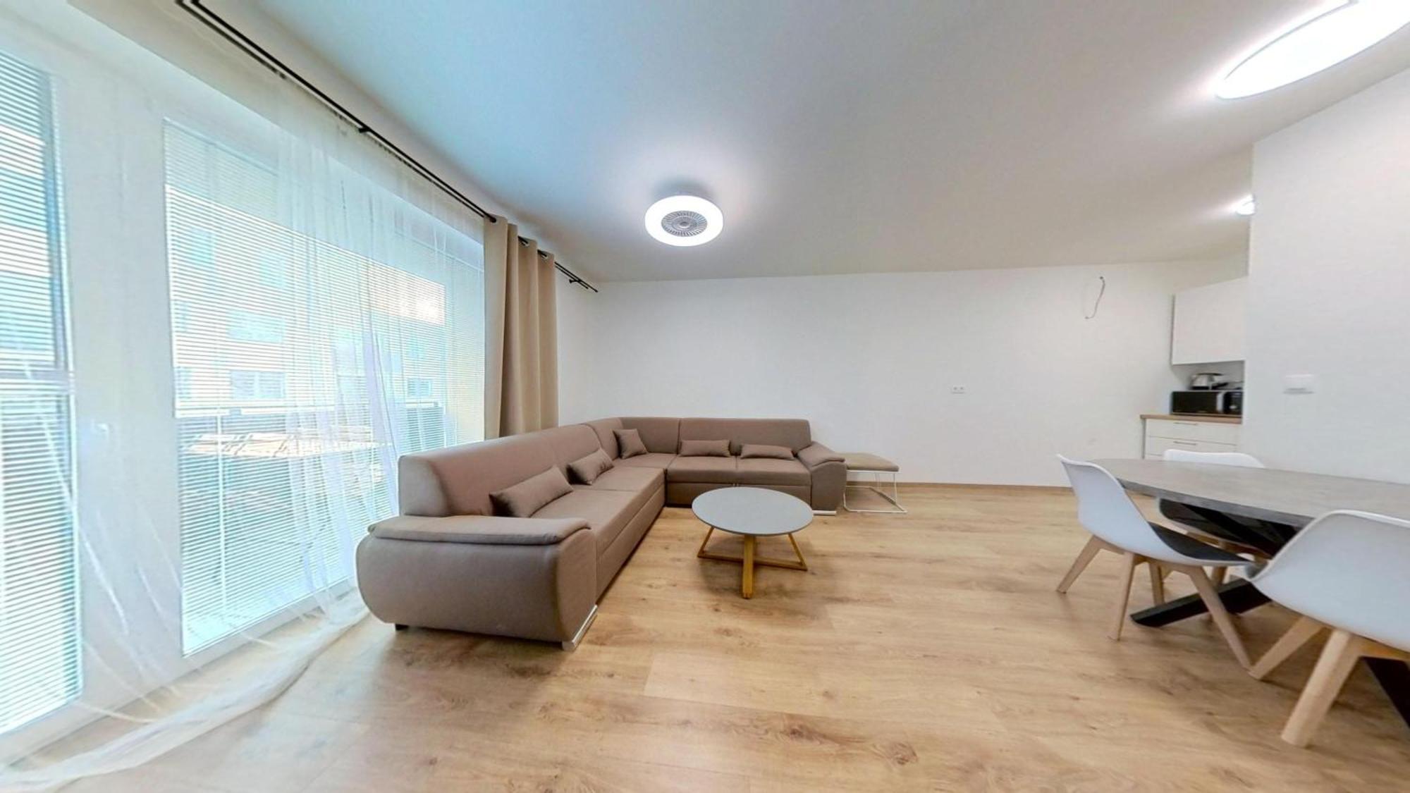 Air-Conditioned 2 Room Apartment, Balcony, New Building, 201 Rovinka Buitenkant foto